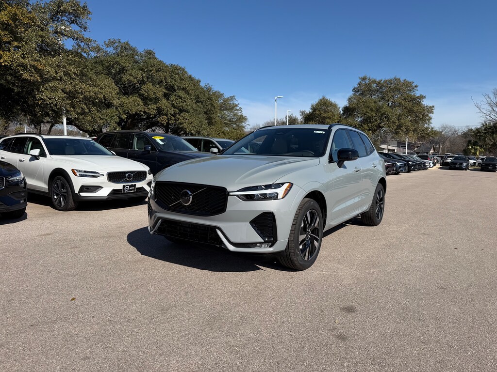 New 2026 Volvo XC60 B5 Core SUV