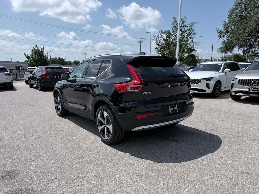 Certified 2025 Volvo XC40 B5 Plus Bright Theme SUV