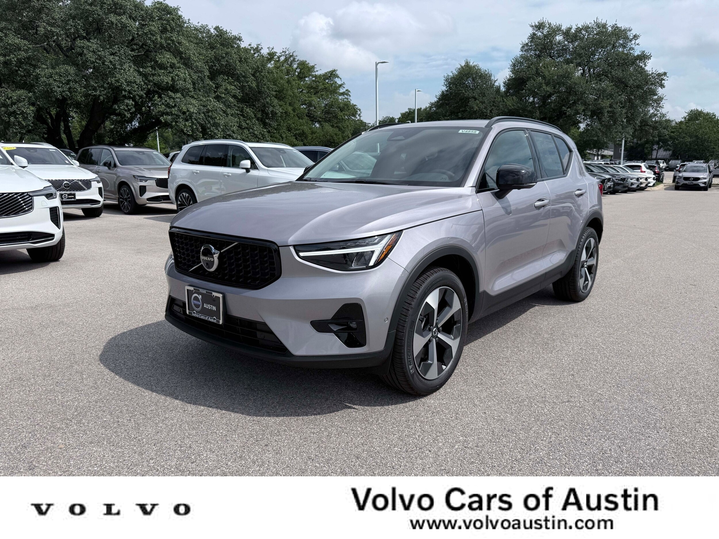New 2026 Volvo XC40 B5 Plus