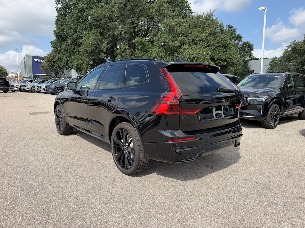 New 2026 Volvo XC60 B5 Ultra Black Edition SUV