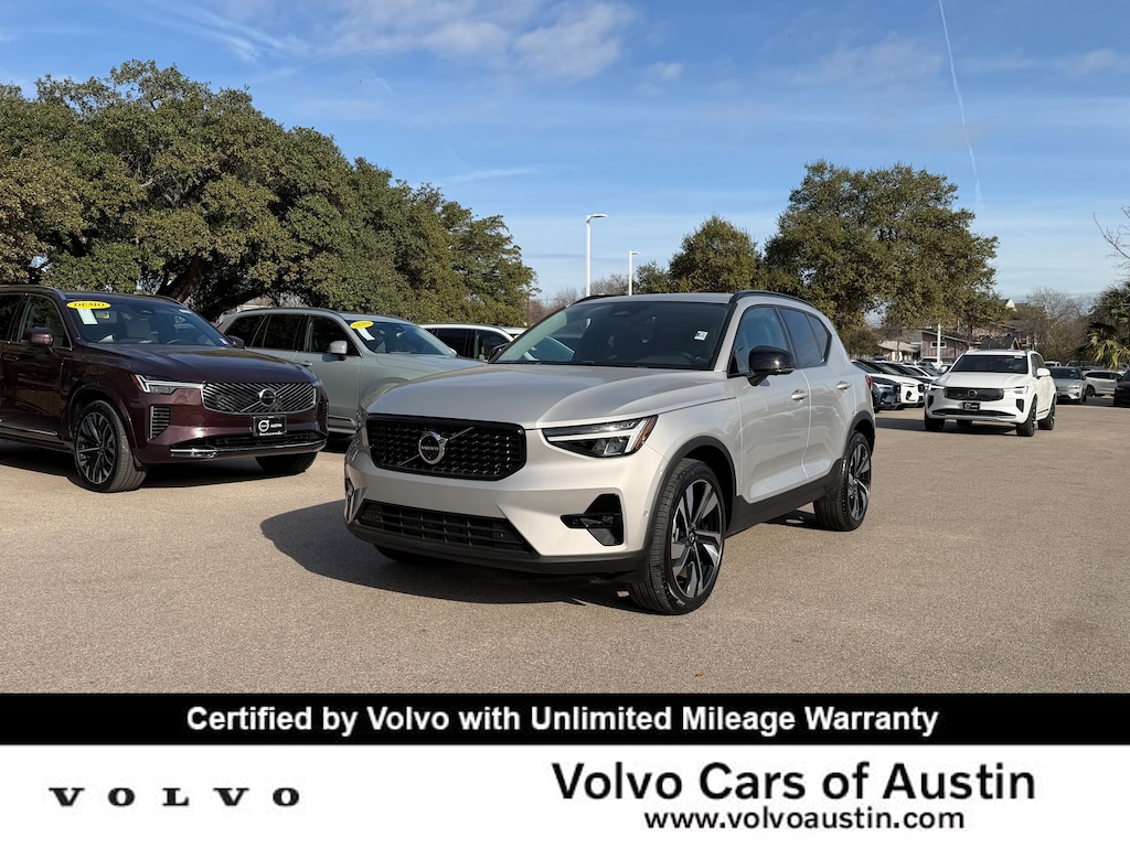 Certified 2025 Volvo XC40 B5 Plus Dark Theme SUV
