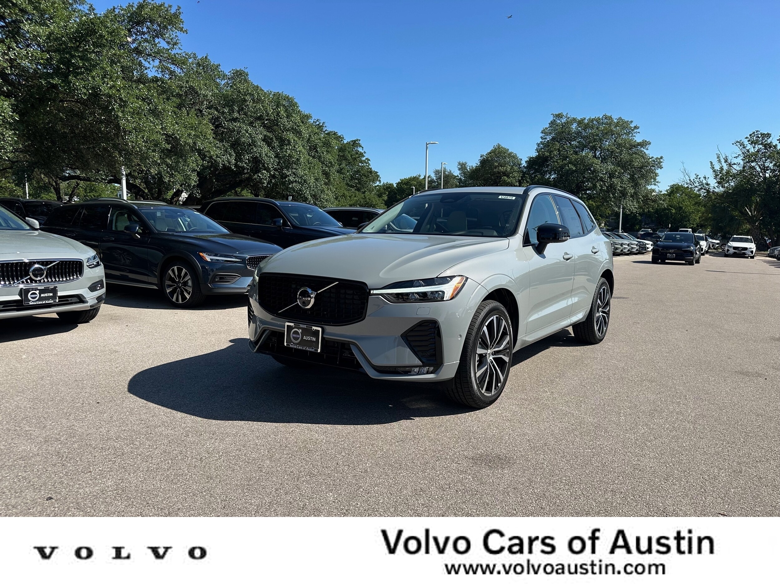 2025 Volvo XC60 SUV 