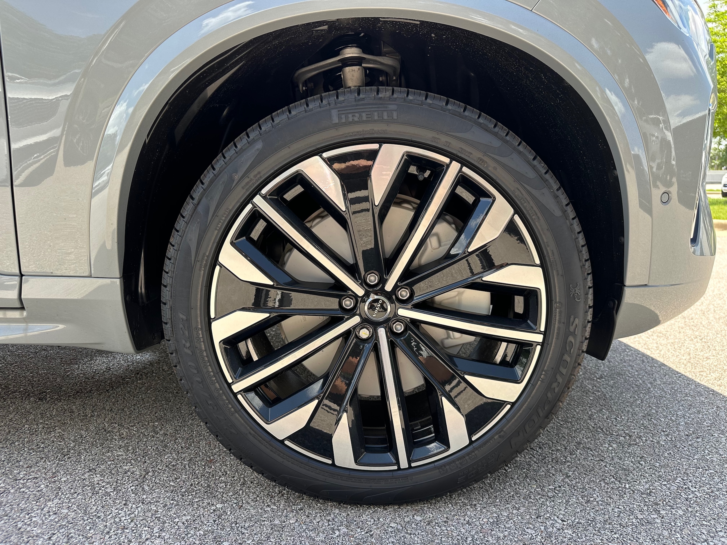 2026 Volvo XC90 Plus - Photo 7