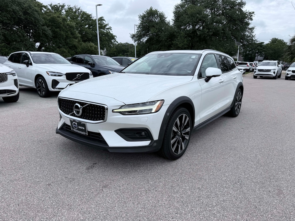Used 2020 Volvo V60 Cross Country T5 AWD Momentum Wagon