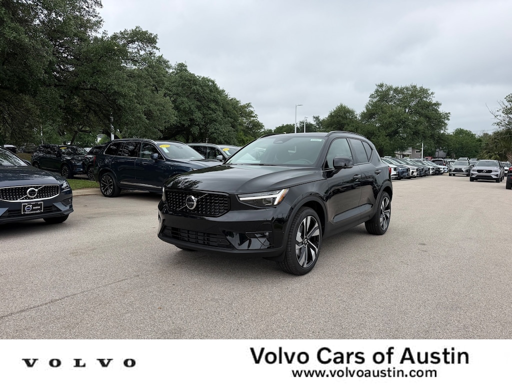 New 2026 Volvo XC40 B5 Ultra SUV