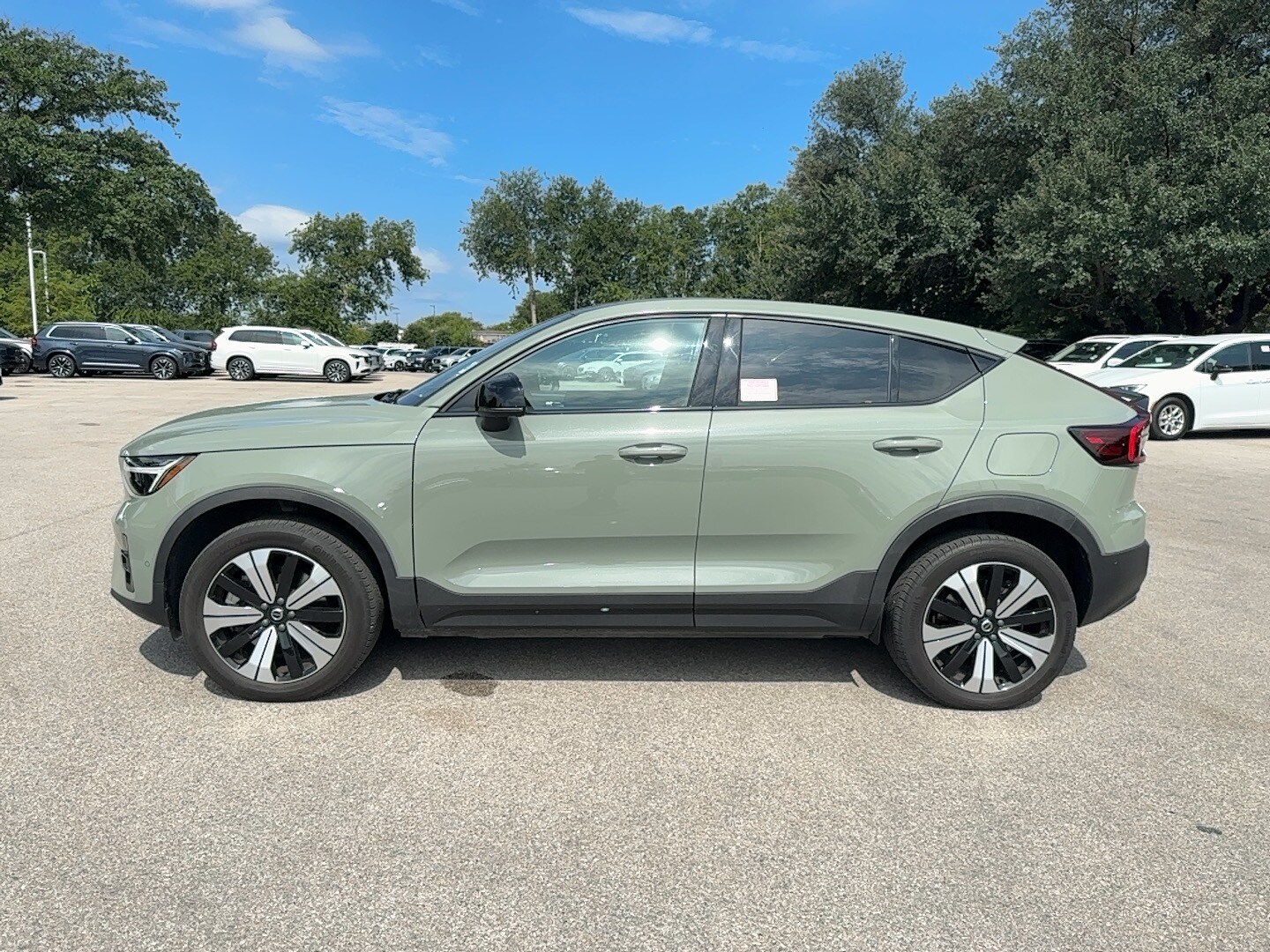 2023 Volvo C40 Recharge Plus photo 2