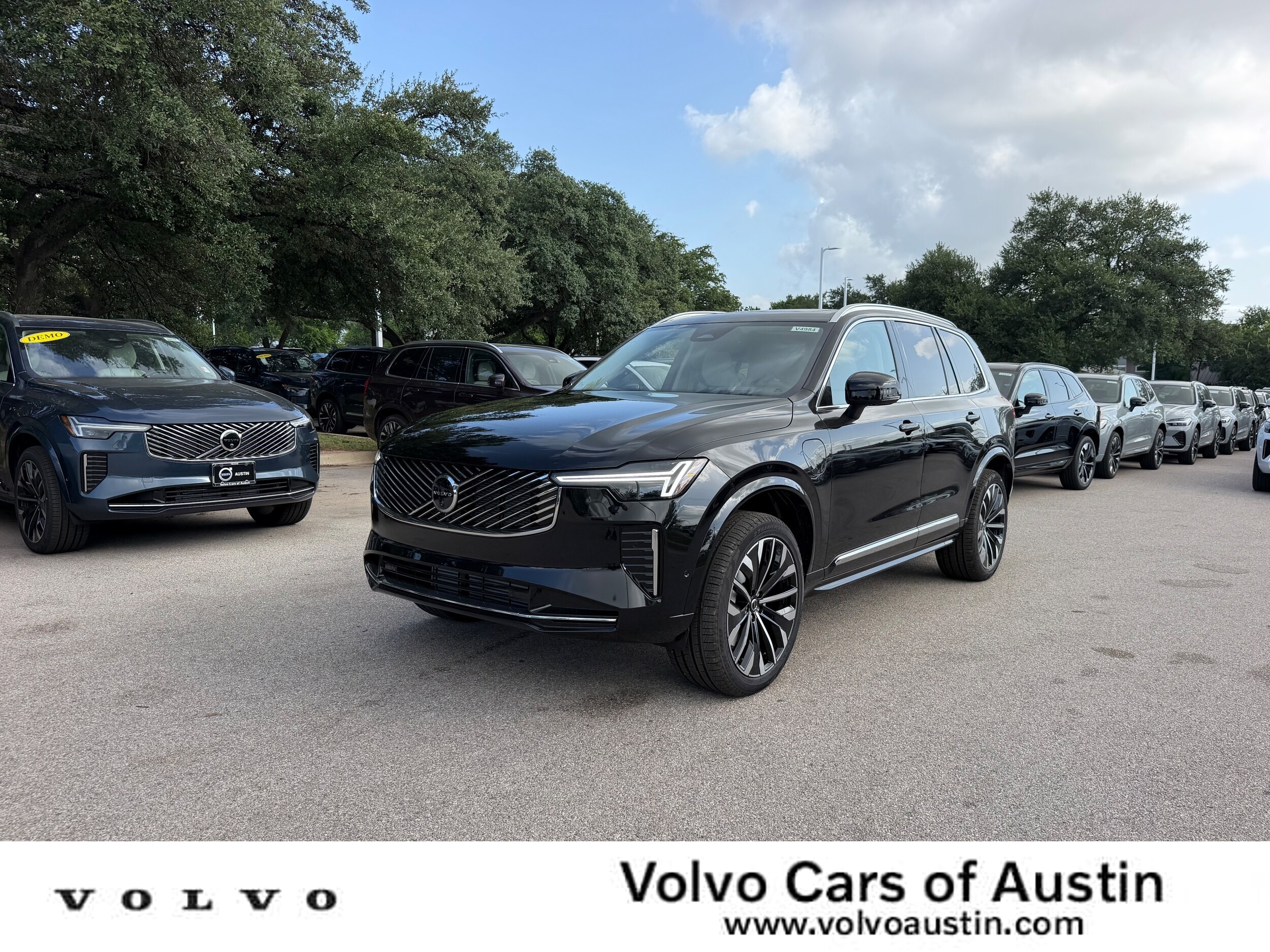 2026 Volvo XC90 T8 Recharge Ultra Bright 4WD's photo