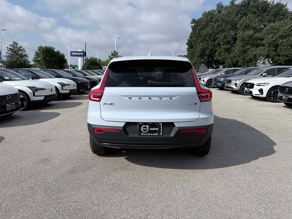 New 2026 Volvo XC40 B5 Plus SUV