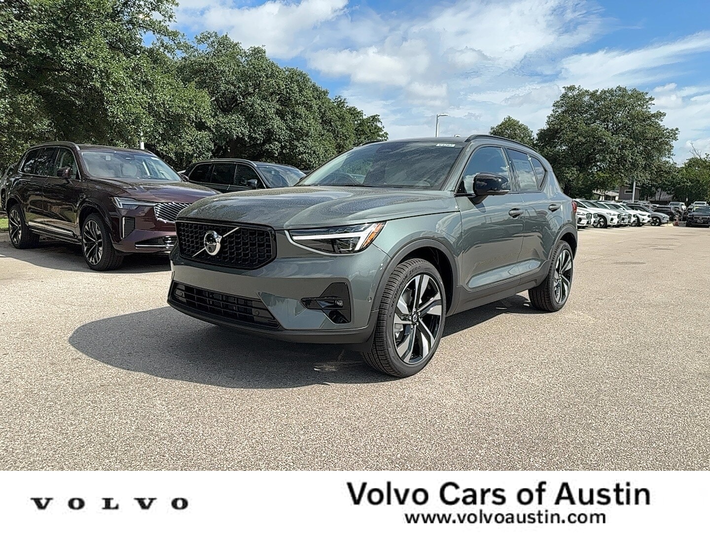 2026 Volvo XC40 B4 Plus