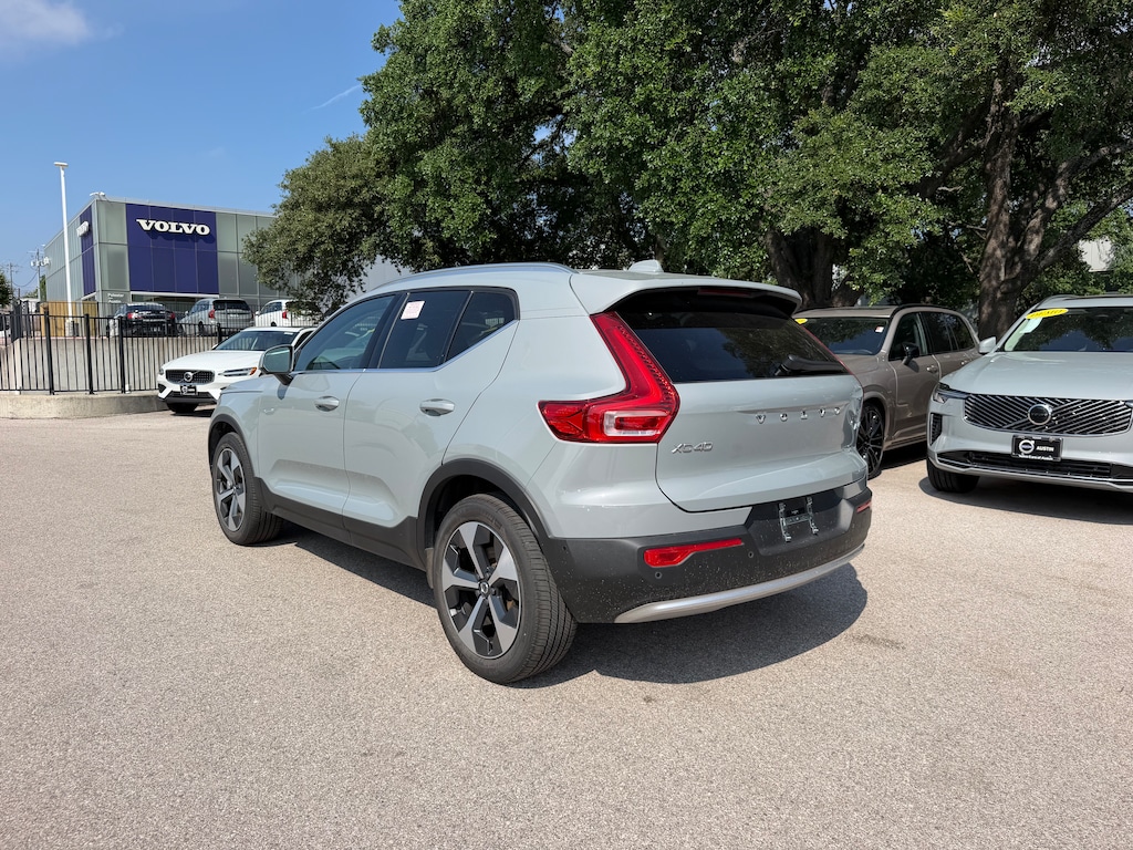 Certified 2025 Volvo XC40 B5 Plus Bright Theme SUV