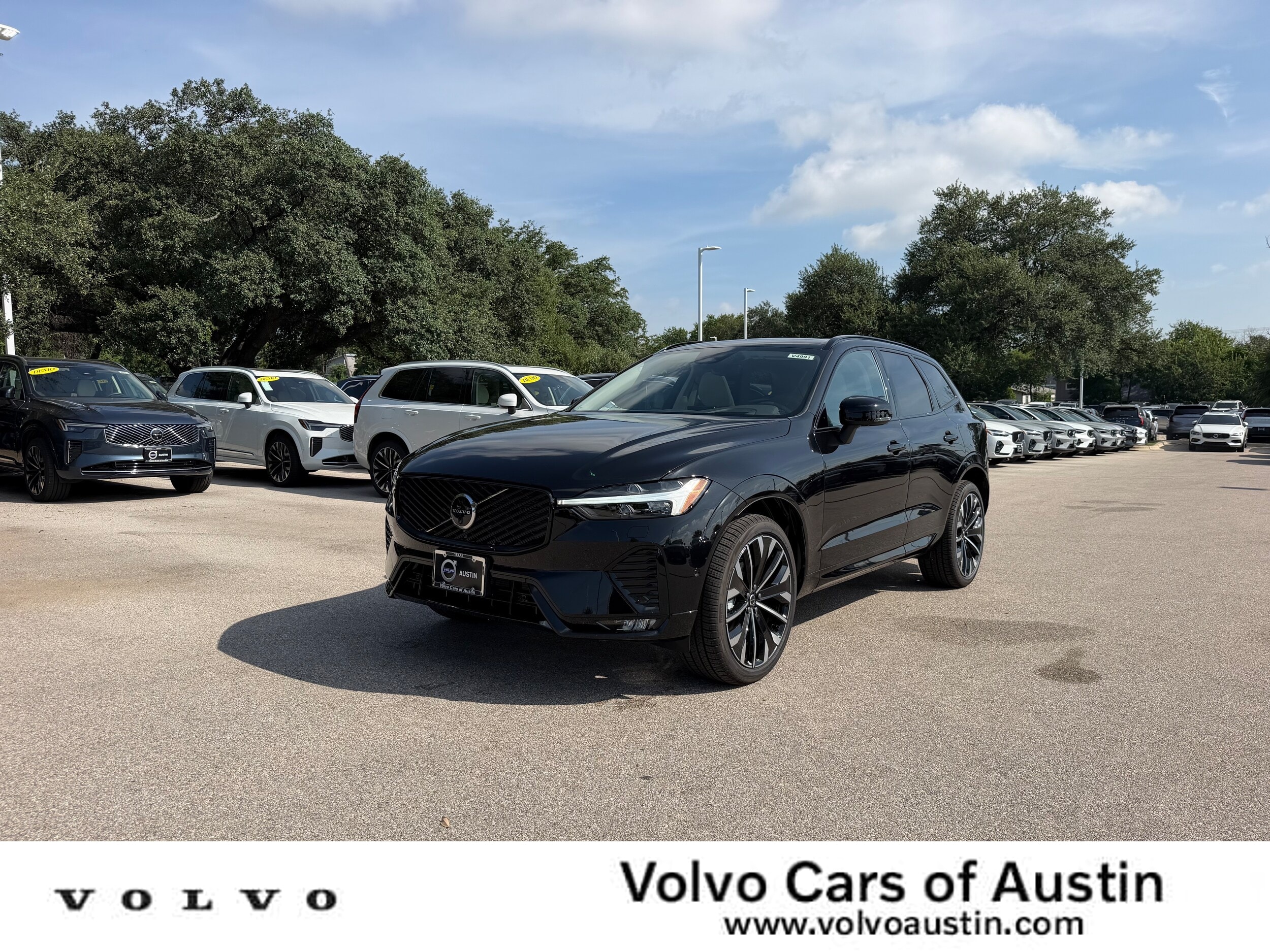 New 2026 Volvo XC60 B5 Ultra