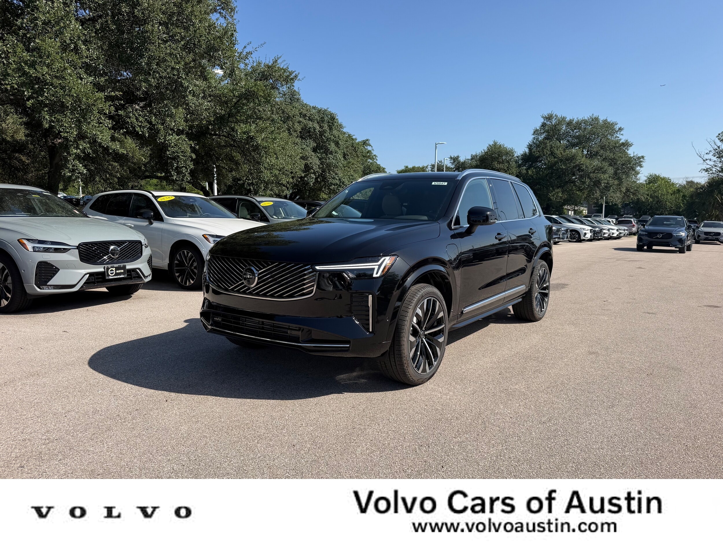 New 2026 Volvo XC90 plug-in hybrid T8 Plus 7-Seater