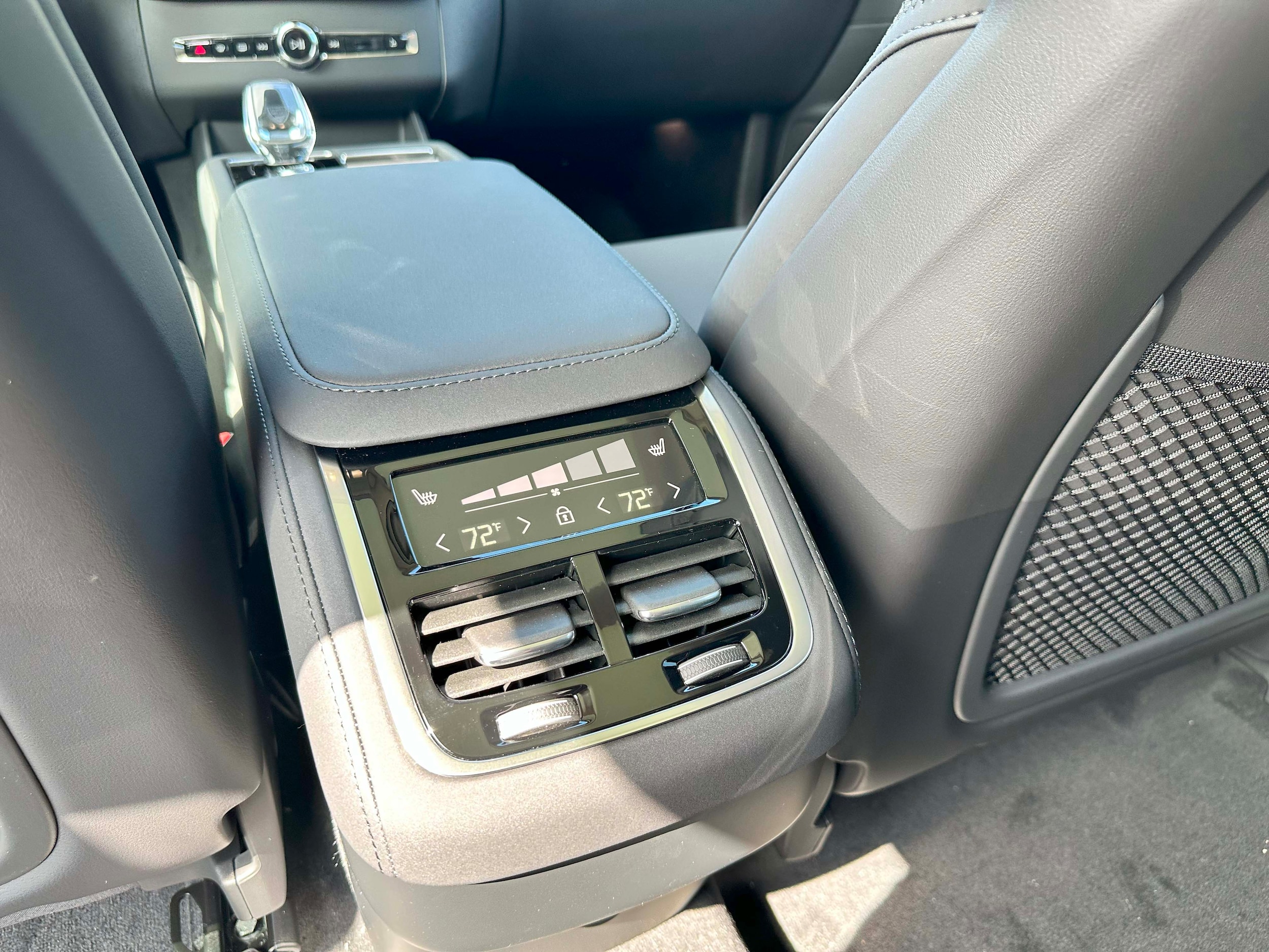 2026 Volvo XC90 Core - Photo 18