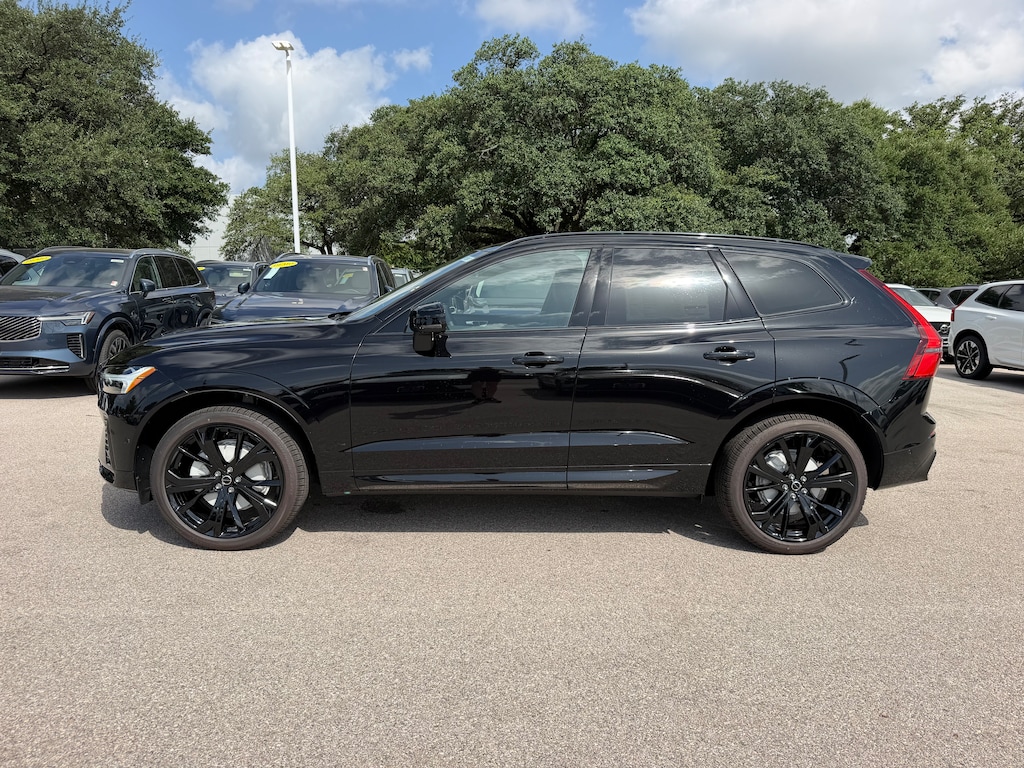 New 2026 Volvo XC60 B5 Ultra Black Edition SUV
