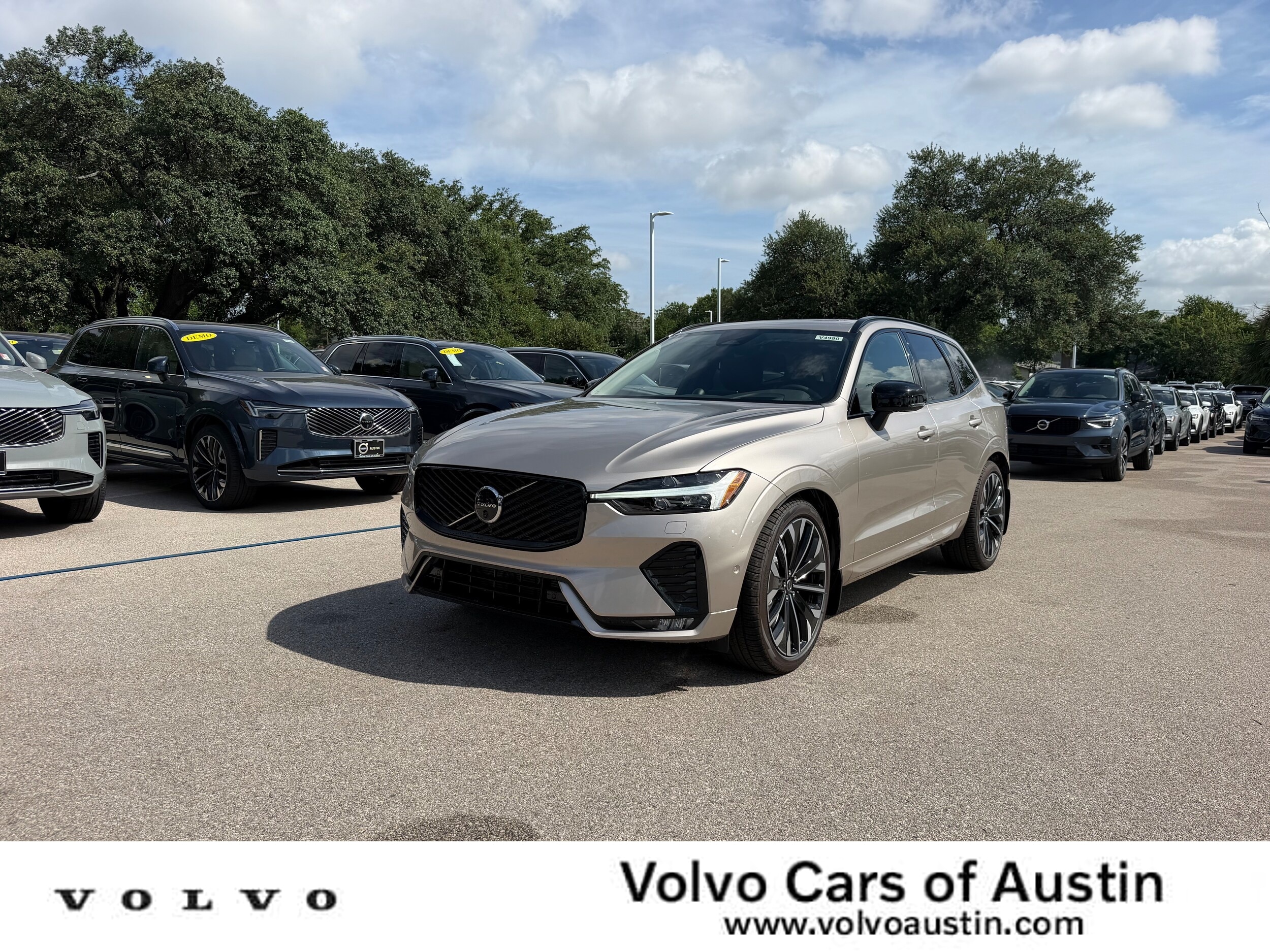 New 2026 Volvo XC60 B5 Ultra