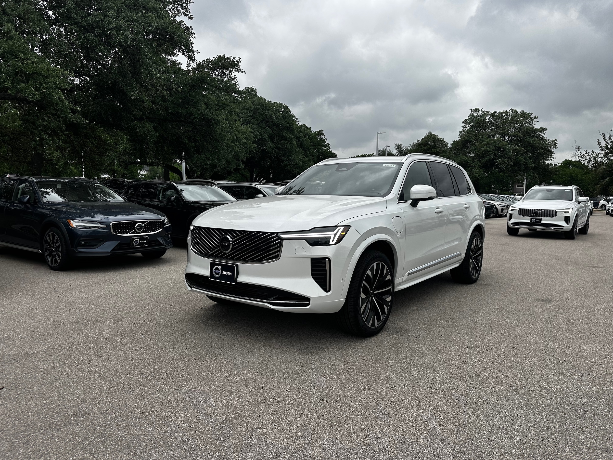 Used 2025 Volvo XC90 Plus with VIN YV4H60PB0S1380444 for sale in Austin, TX