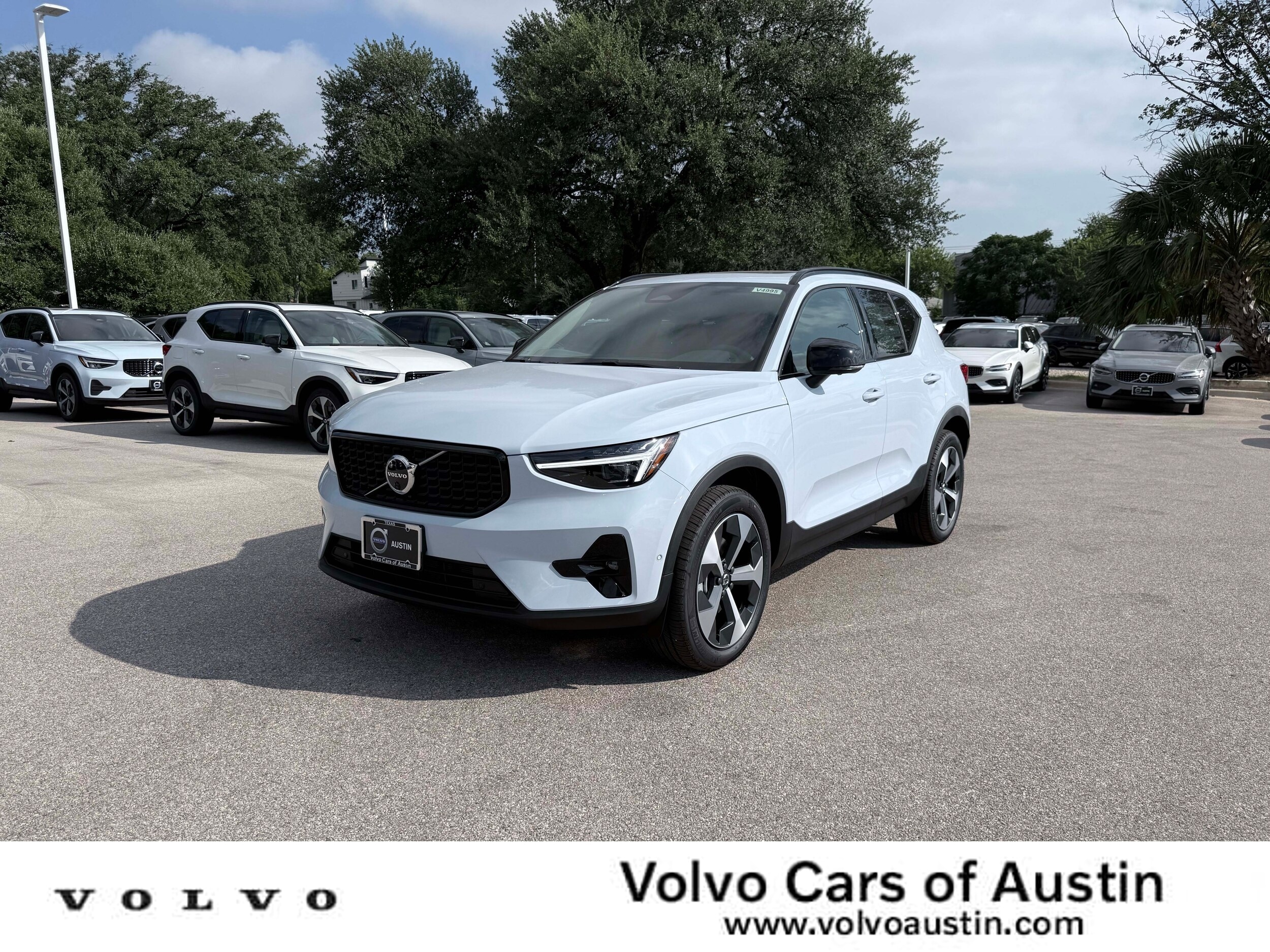 New 2026 Volvo XC40 B5 Plus
