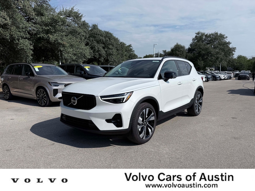 New 2026 Volvo XC40 B5 Ultra SUV