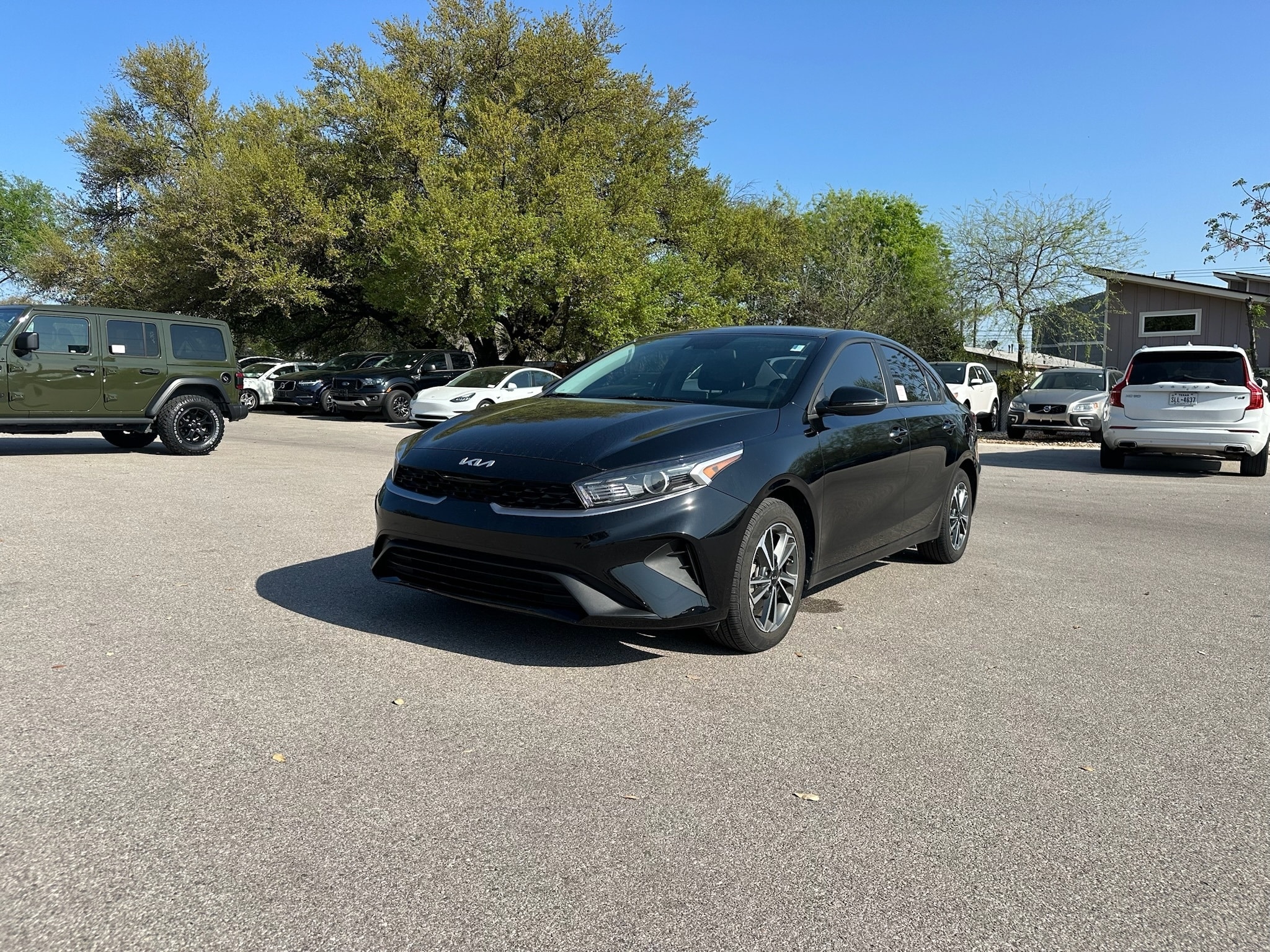 Used 2023 Kia Forte LXS with VIN 3KPF24AD2PE632058 for sale in Austin, TX