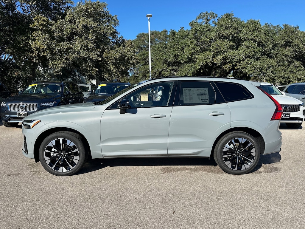 New 2026 Volvo XC60 B5 Plus SUV