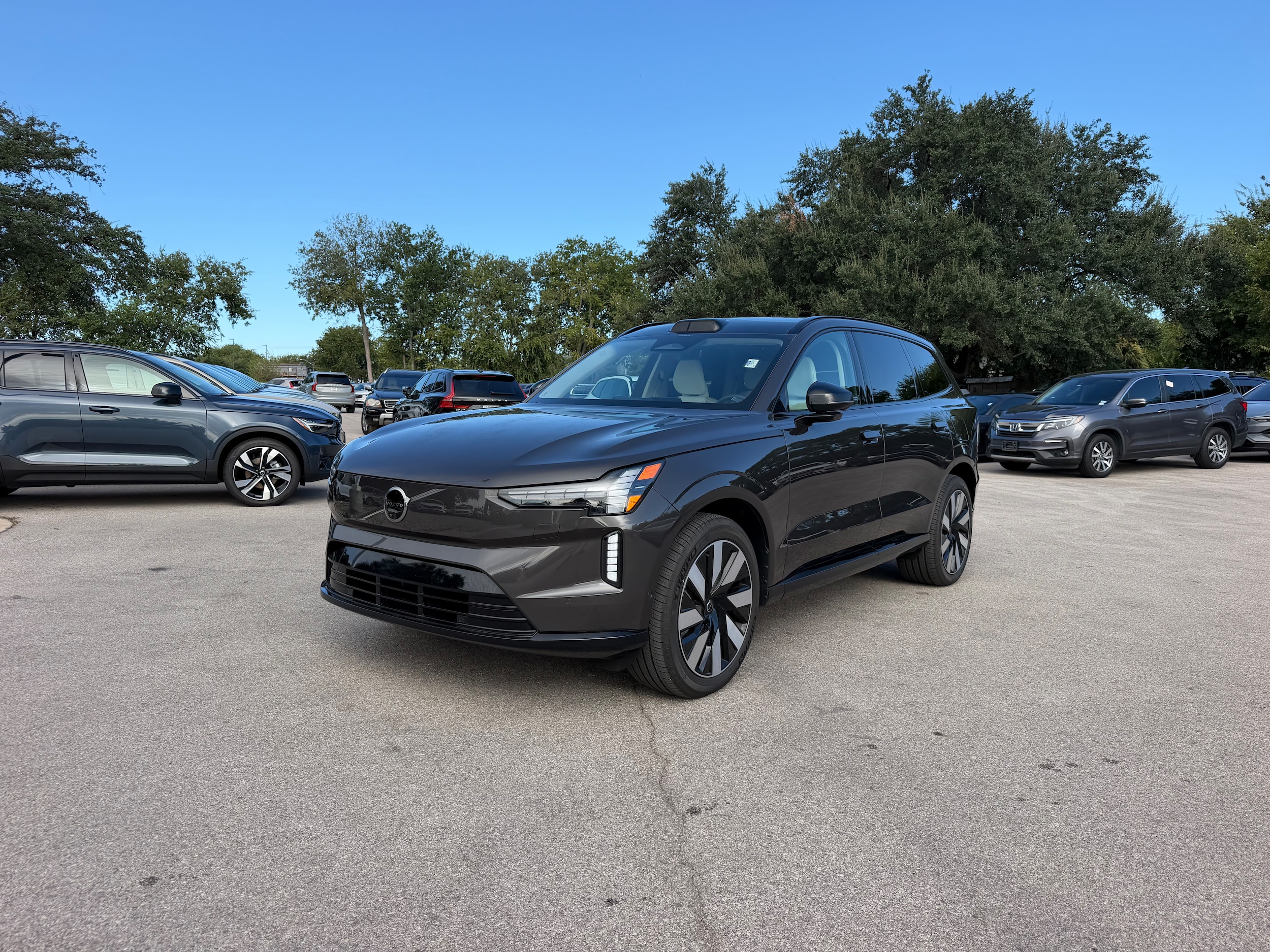 Certified 2025 Volvo EX90 Plus with VIN 7JDE23VK1SG021128 for sale in Austin, TX