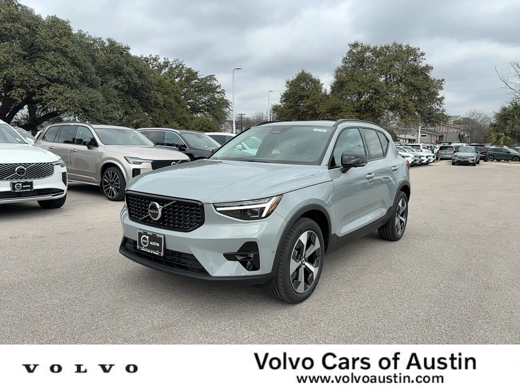 New 2026 Volvo XC40 B5 Plus SUV