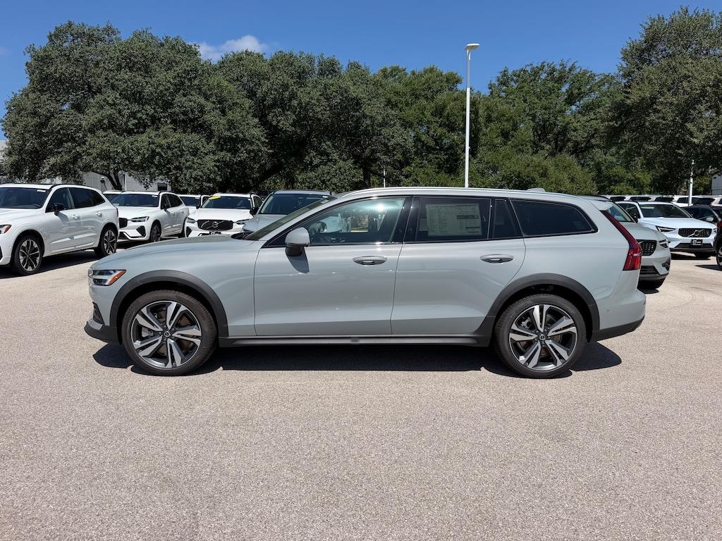 New 2026 Volvo V60 Cross Country B5 Plus Wagon