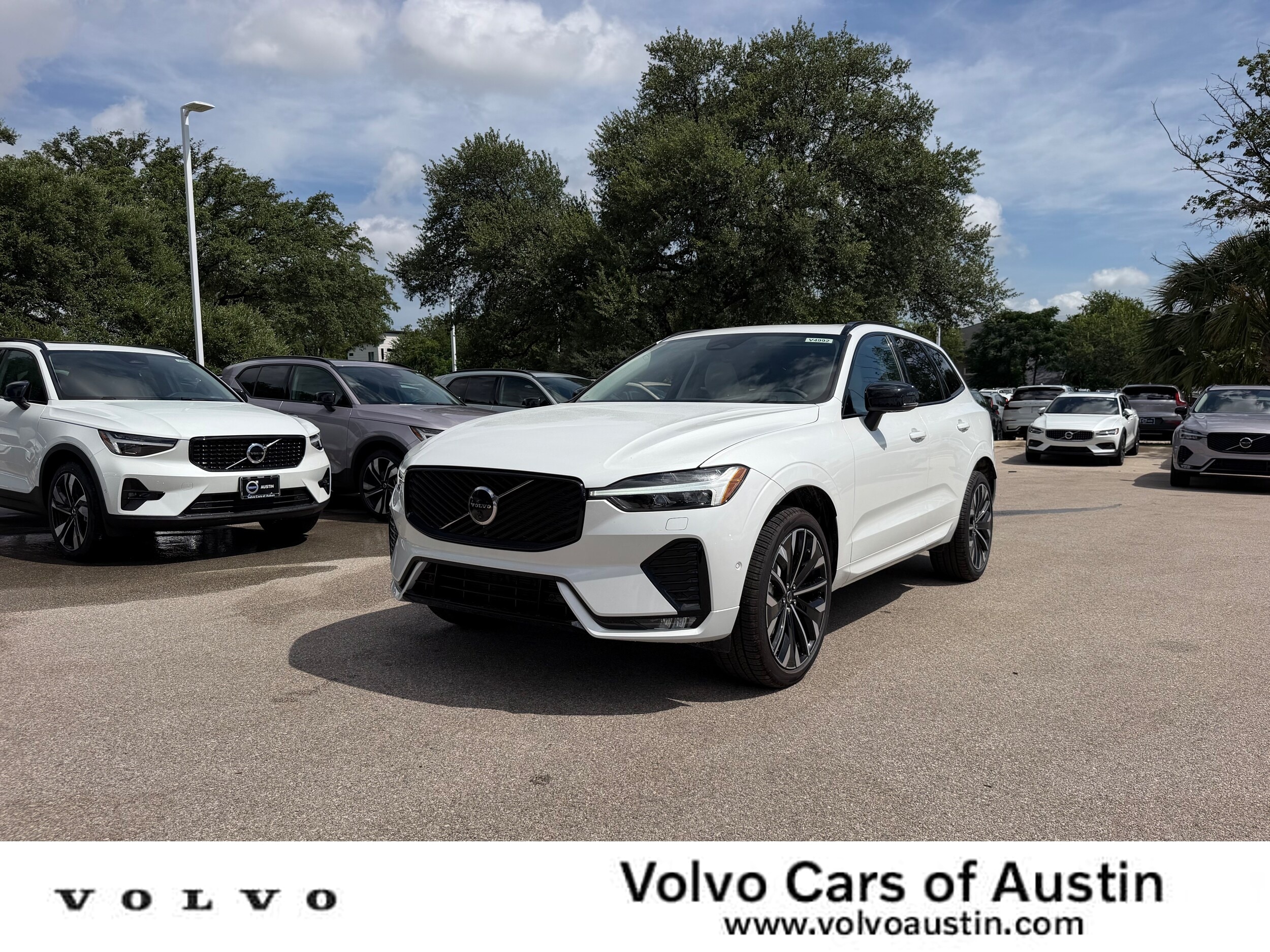 New 2026 Volvo XC60 B5 Ultra