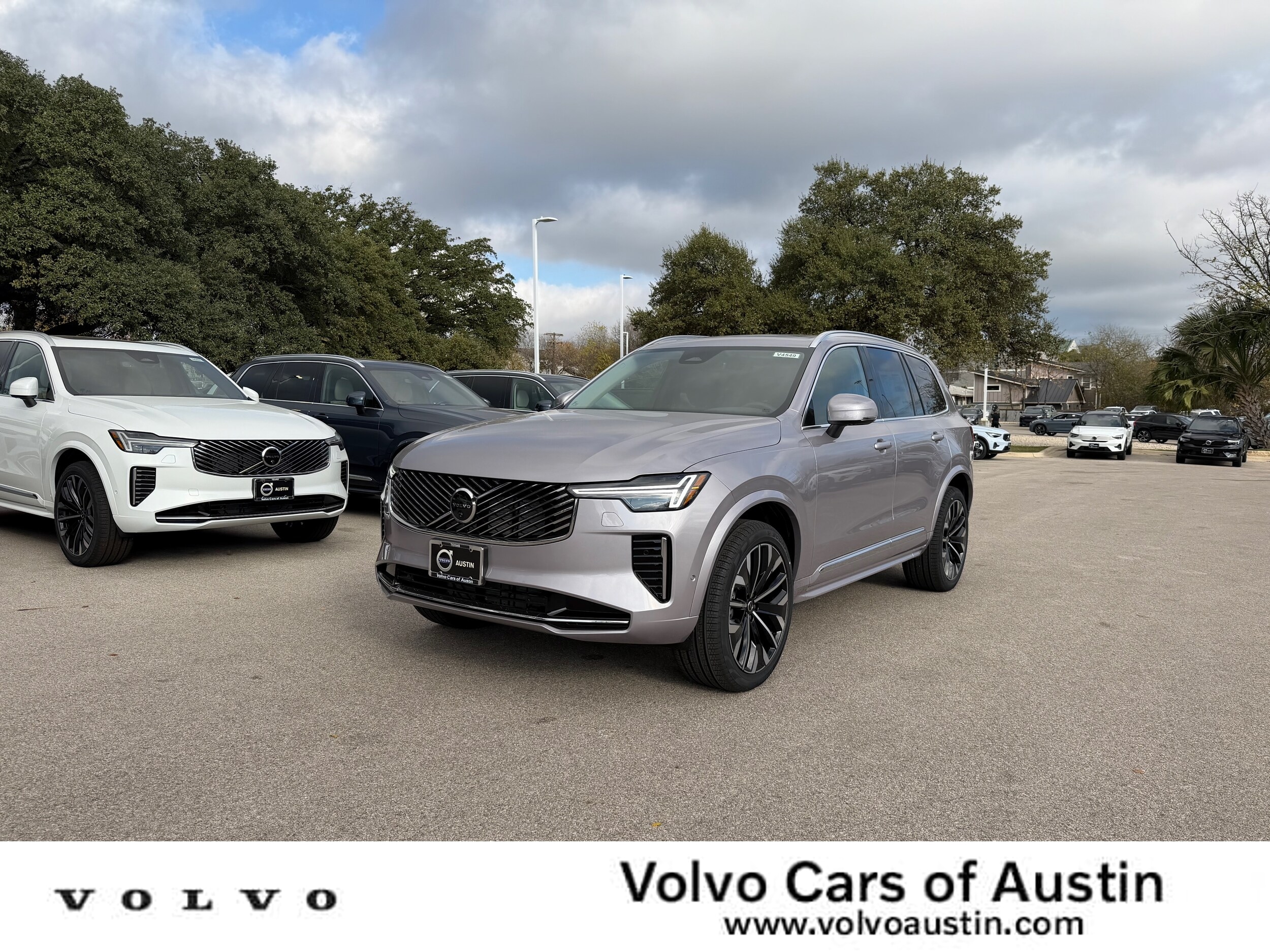 2026 Volvo XC90 Plus's photo