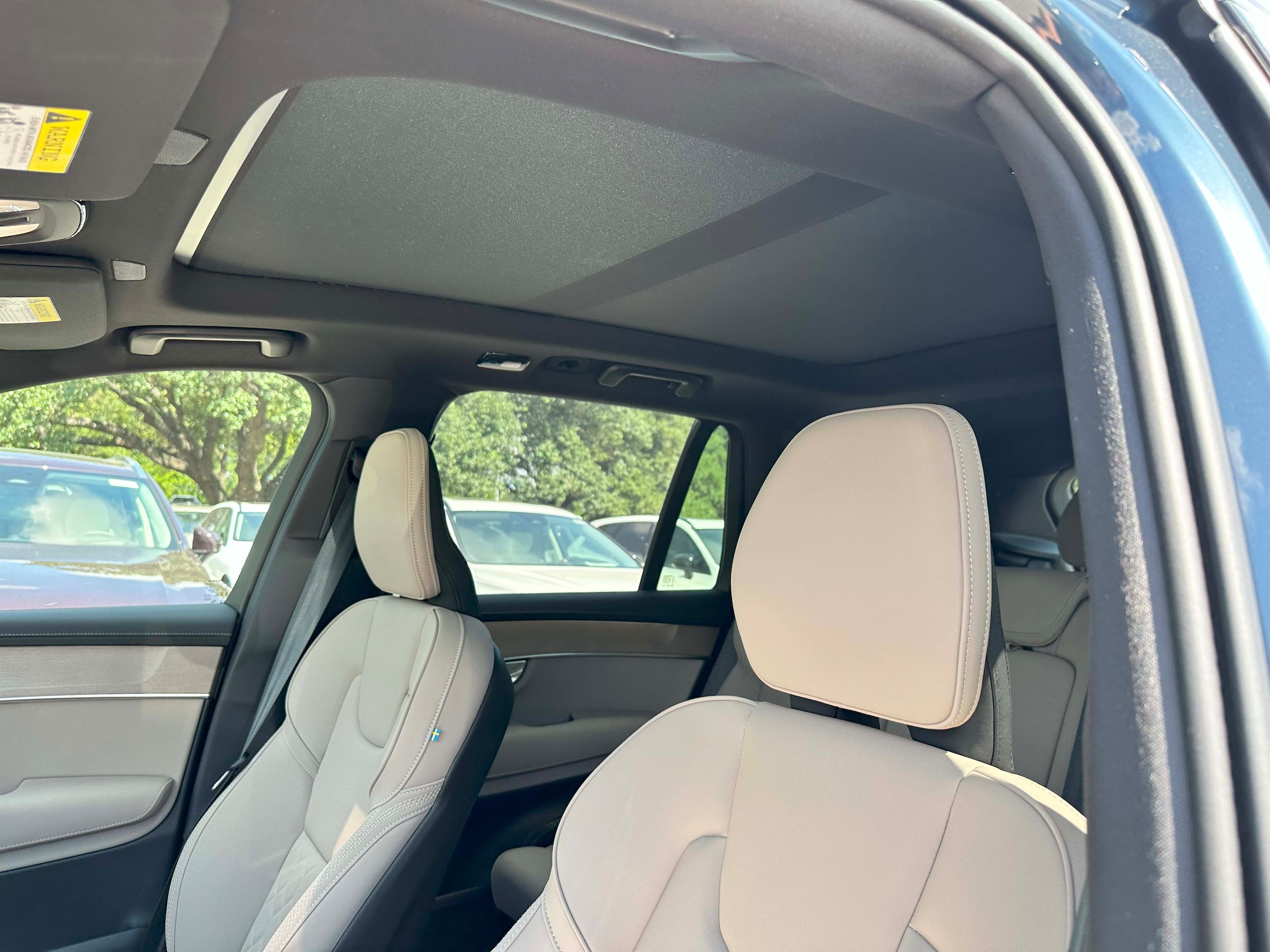 2026 Volvo XC90 Plus - Photo 13