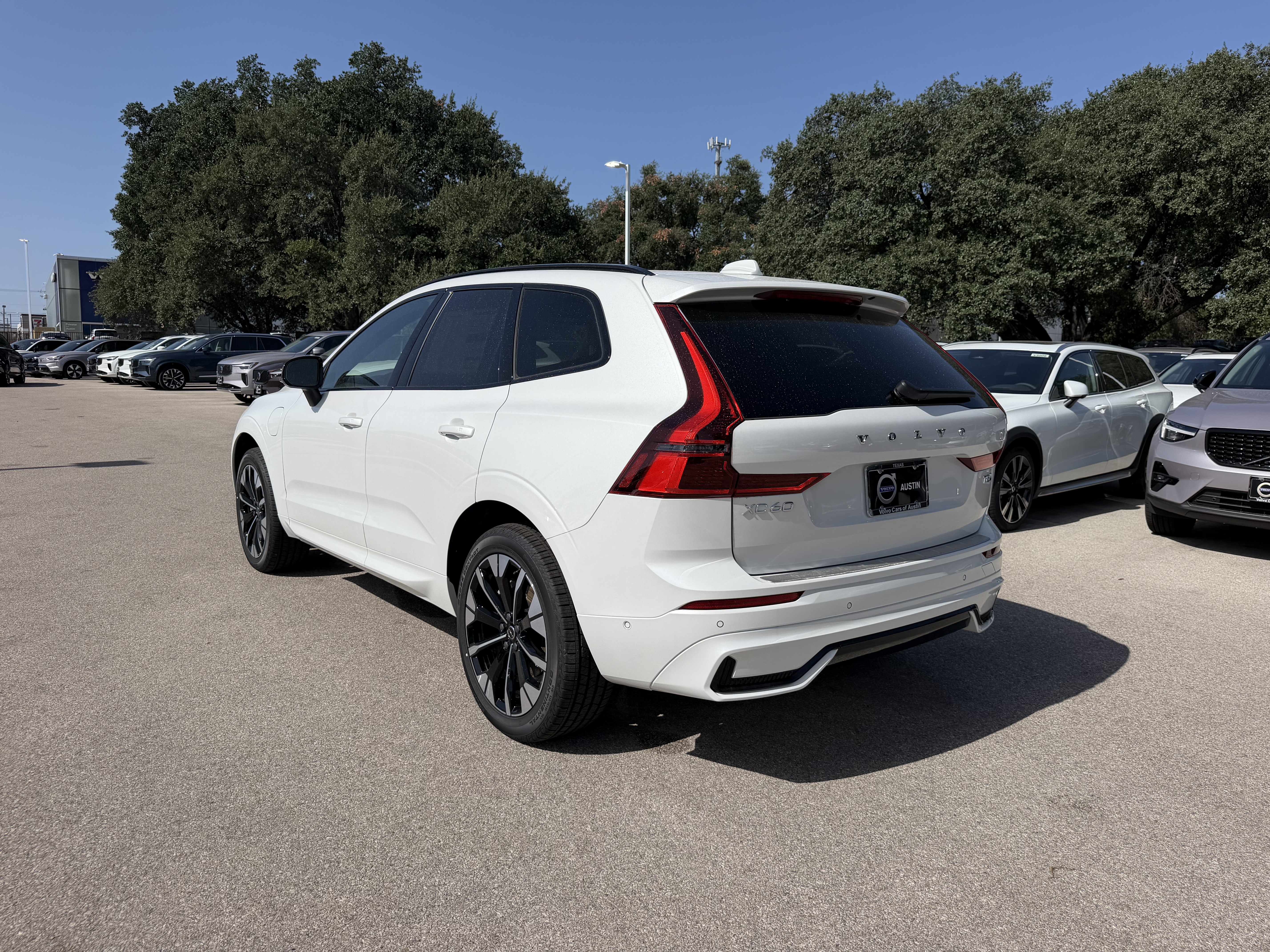 New 2026 Volvo XC60 plug-in hybrid T8 Plus SUV