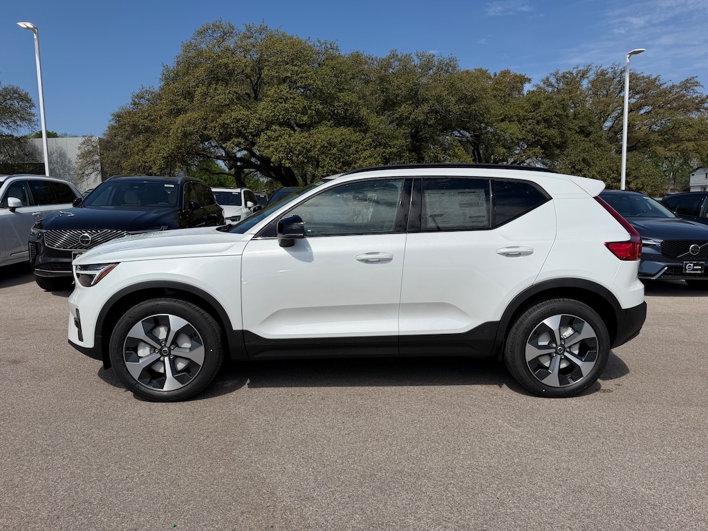 New 2026 Volvo XC40 B5 Plus SUV