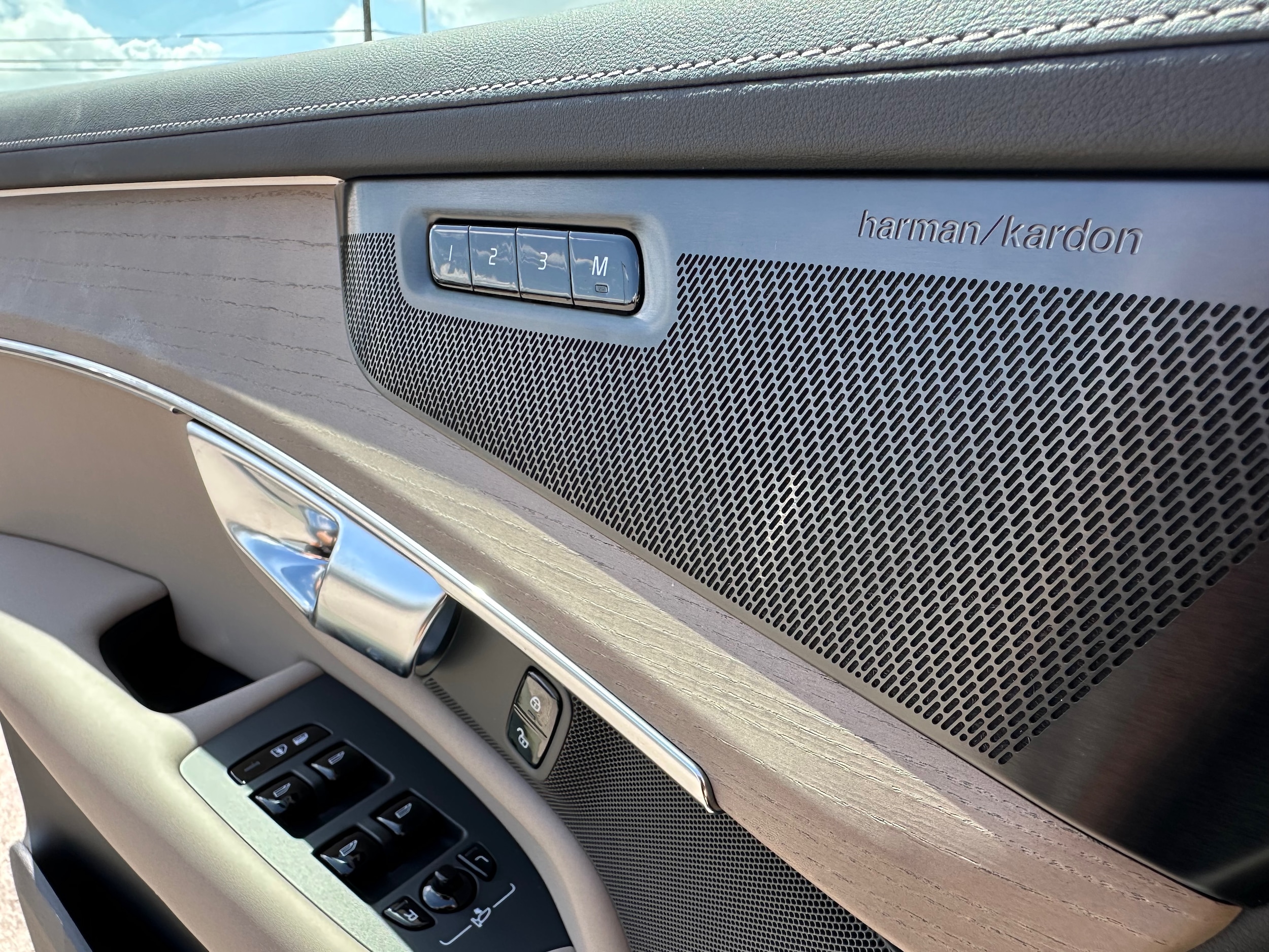 2026 Volvo XC90 Plus - Photo 19