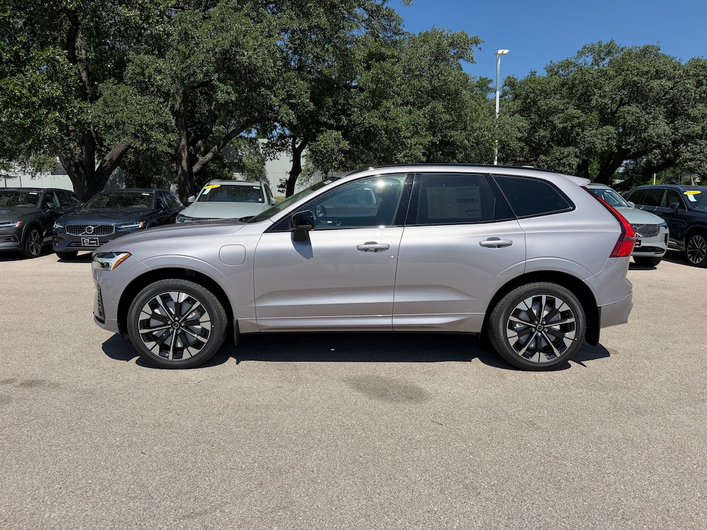 New 2026 Volvo XC60 plug-in hybrid T8 Plus SUV