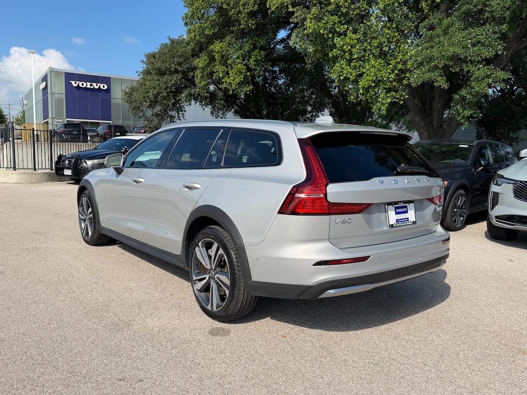 Certified 2025 Volvo V60 Cross Country B5 Plus Wagon