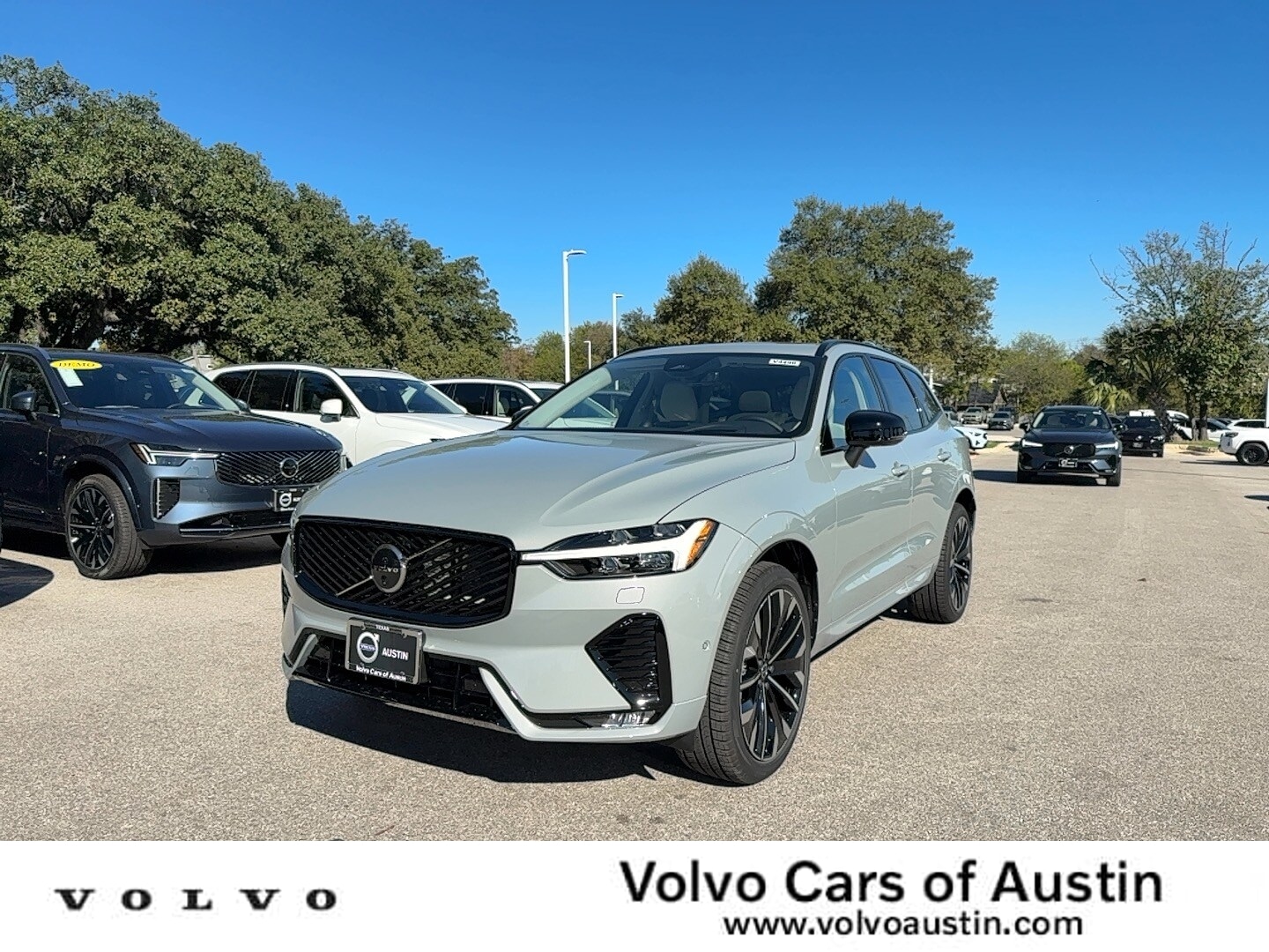 2026 Volvo XC60 Ultra's photo