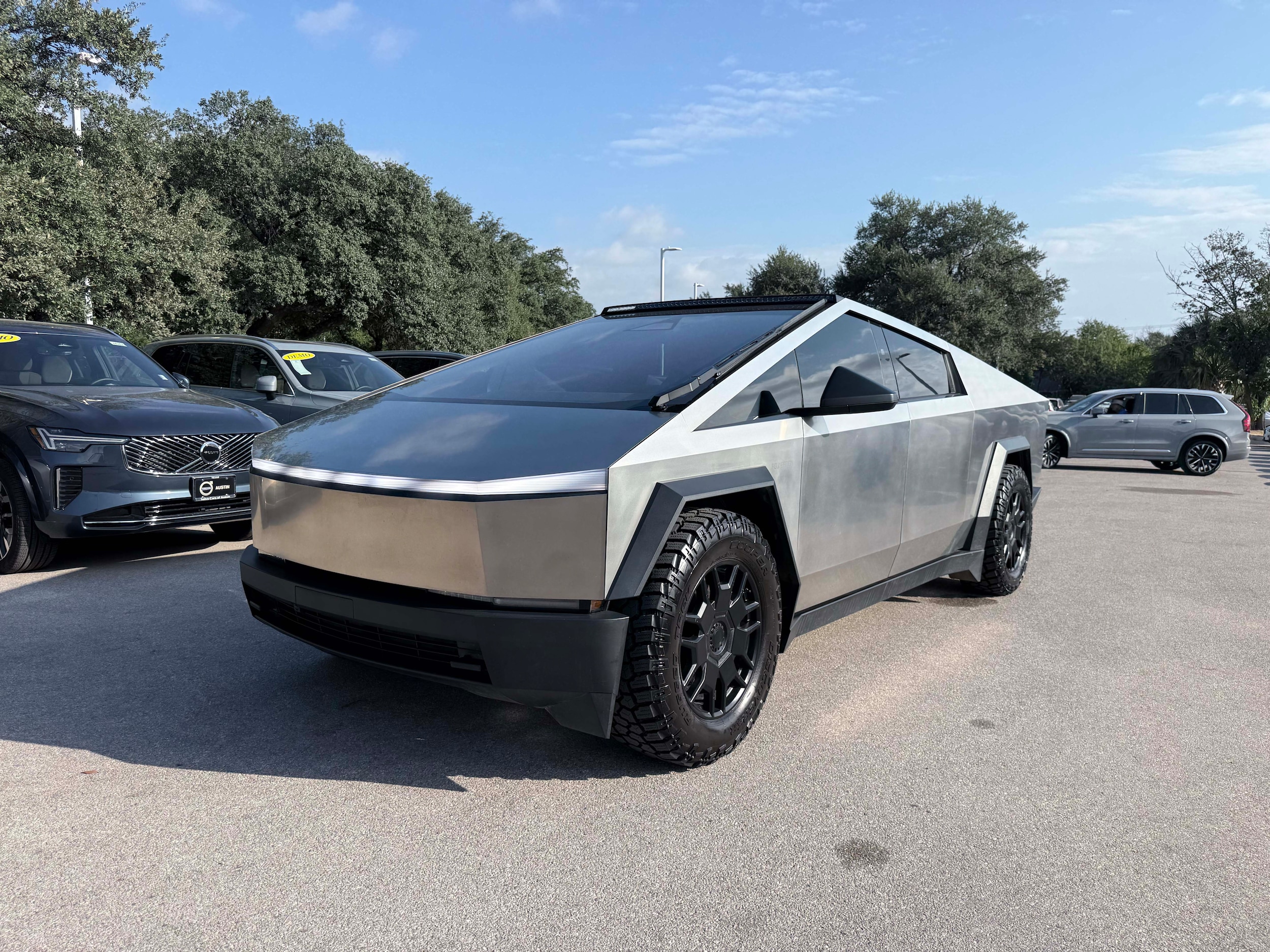 Used 2024 Tesla Cybertruck Cyberbeast with VIN 7G2CEHEE9RA000136 for sale in Austin, TX