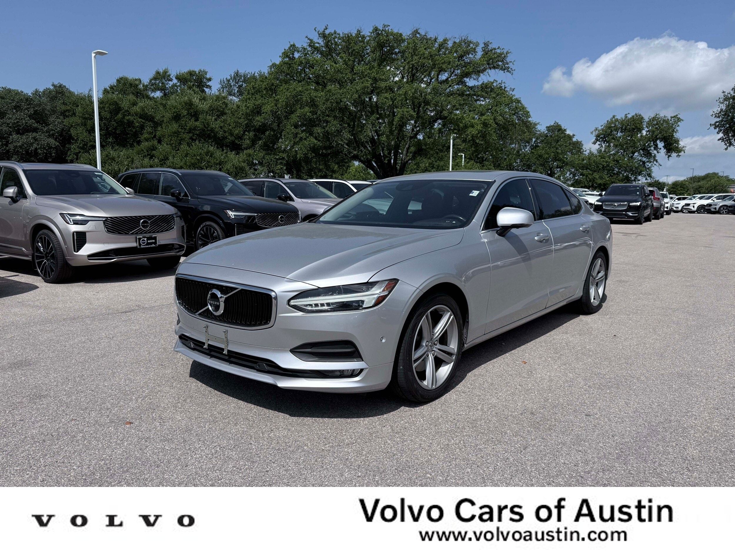 2018 Volvo S90 T5 Momentum FWD's photo