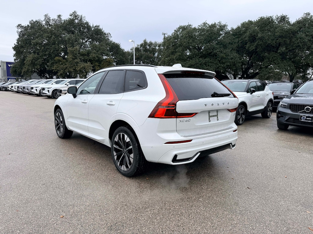 New 2026 Volvo XC60 B5 Plus SUV