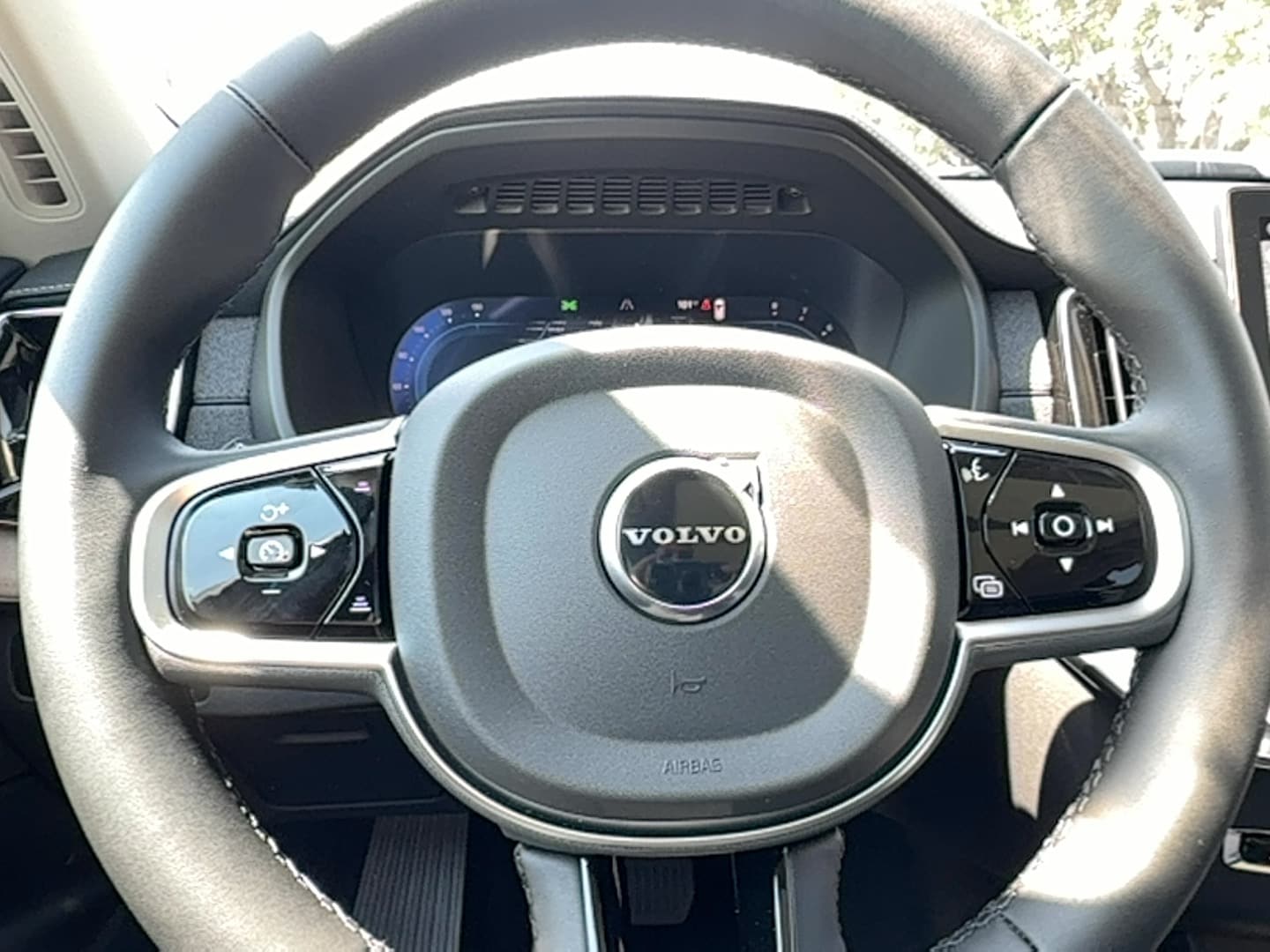 2025 Volvo XC90 Core - Photo 20