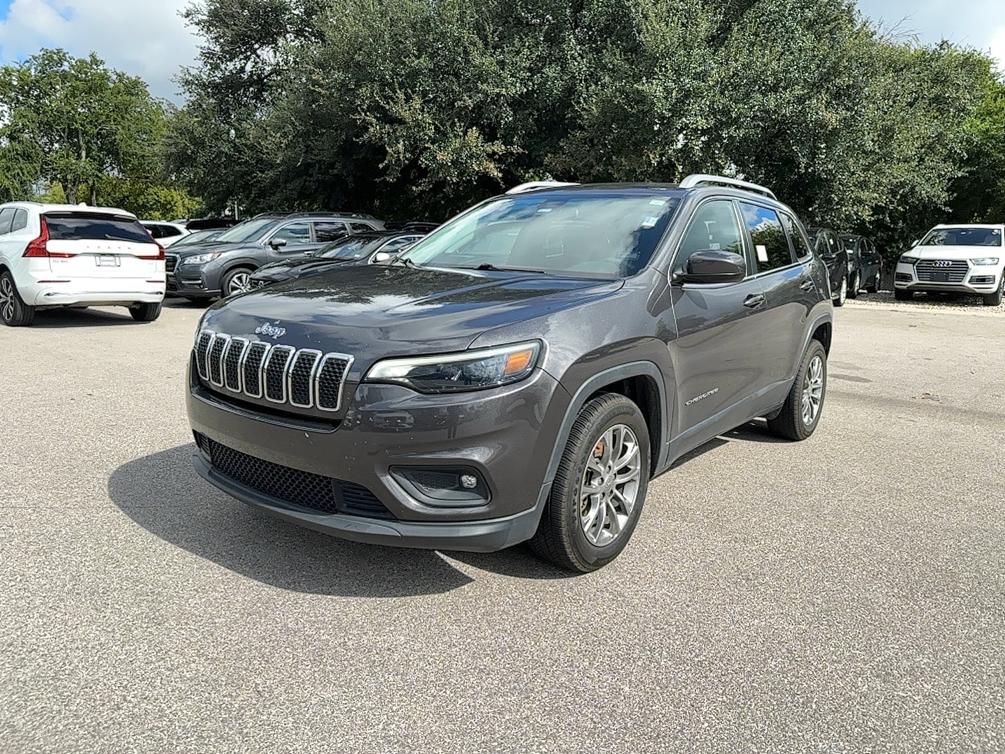 Used 2019 Jeep Cherokee Latitude Plus with VIN 1C4PJLLB9KD176583 for sale in Austin, TX