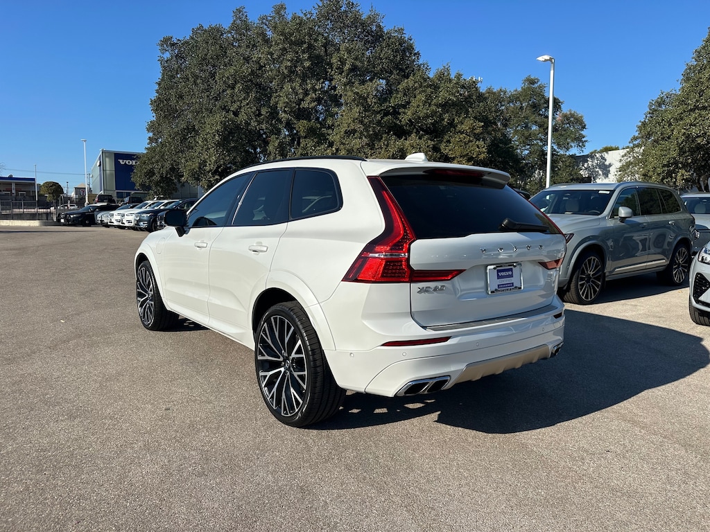 Used 2021 Volvo XC60 Recharge Plug-In Hybrid T8 R-Design SUV