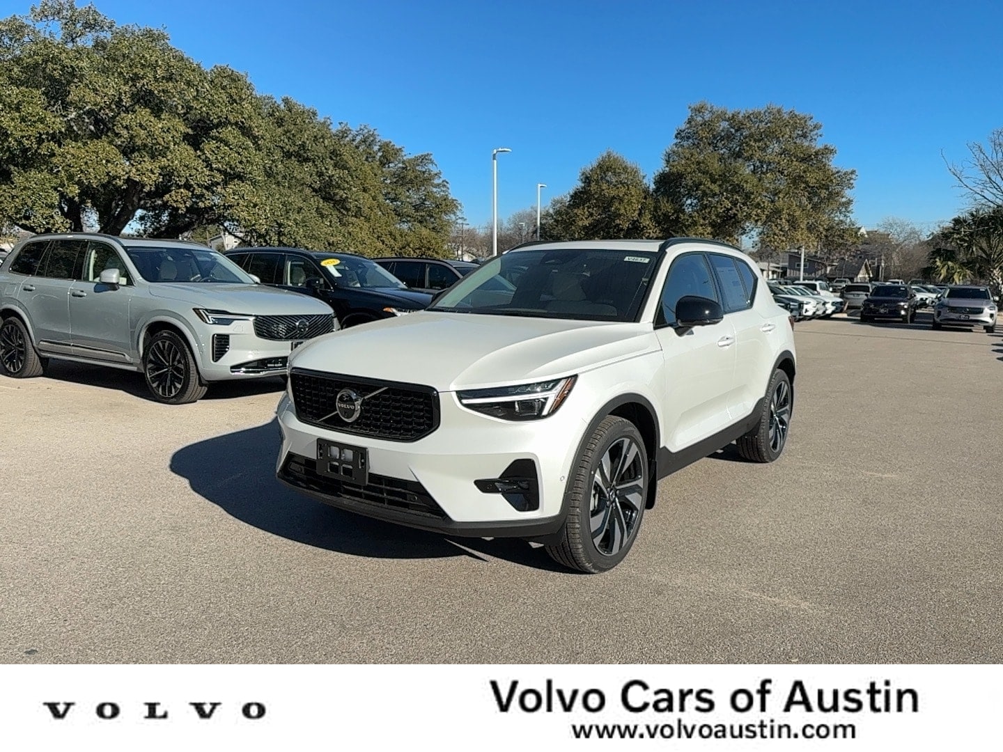 New 2026 Volvo XC40 B5 Ultra