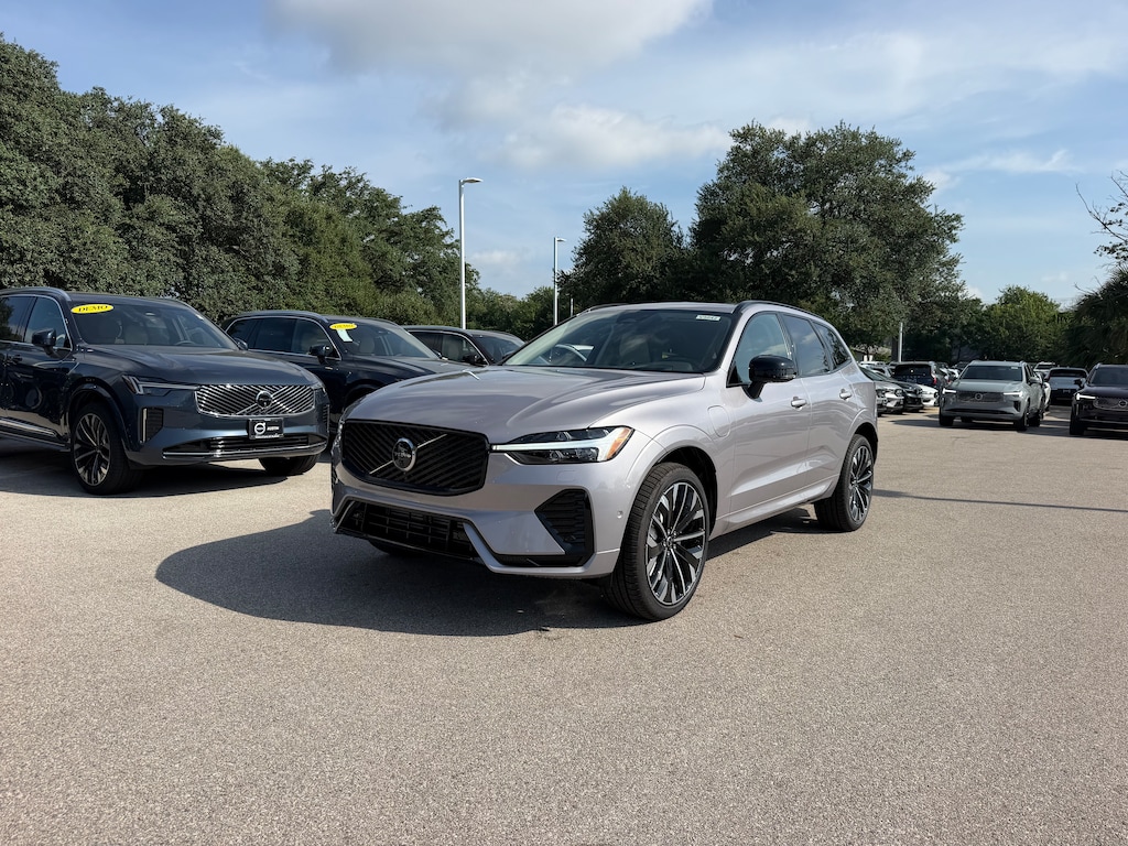 New 2026 Volvo XC60 plug-in hybrid T8 Ultra SUV