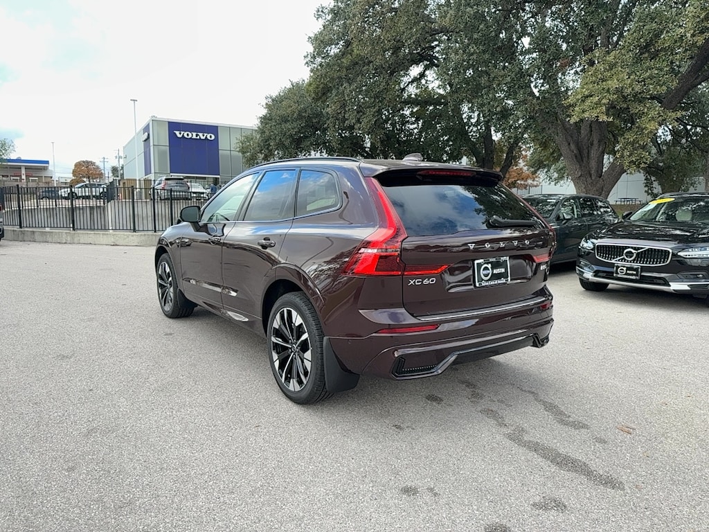 New 2026 Volvo XC60 B5 Plus SUV