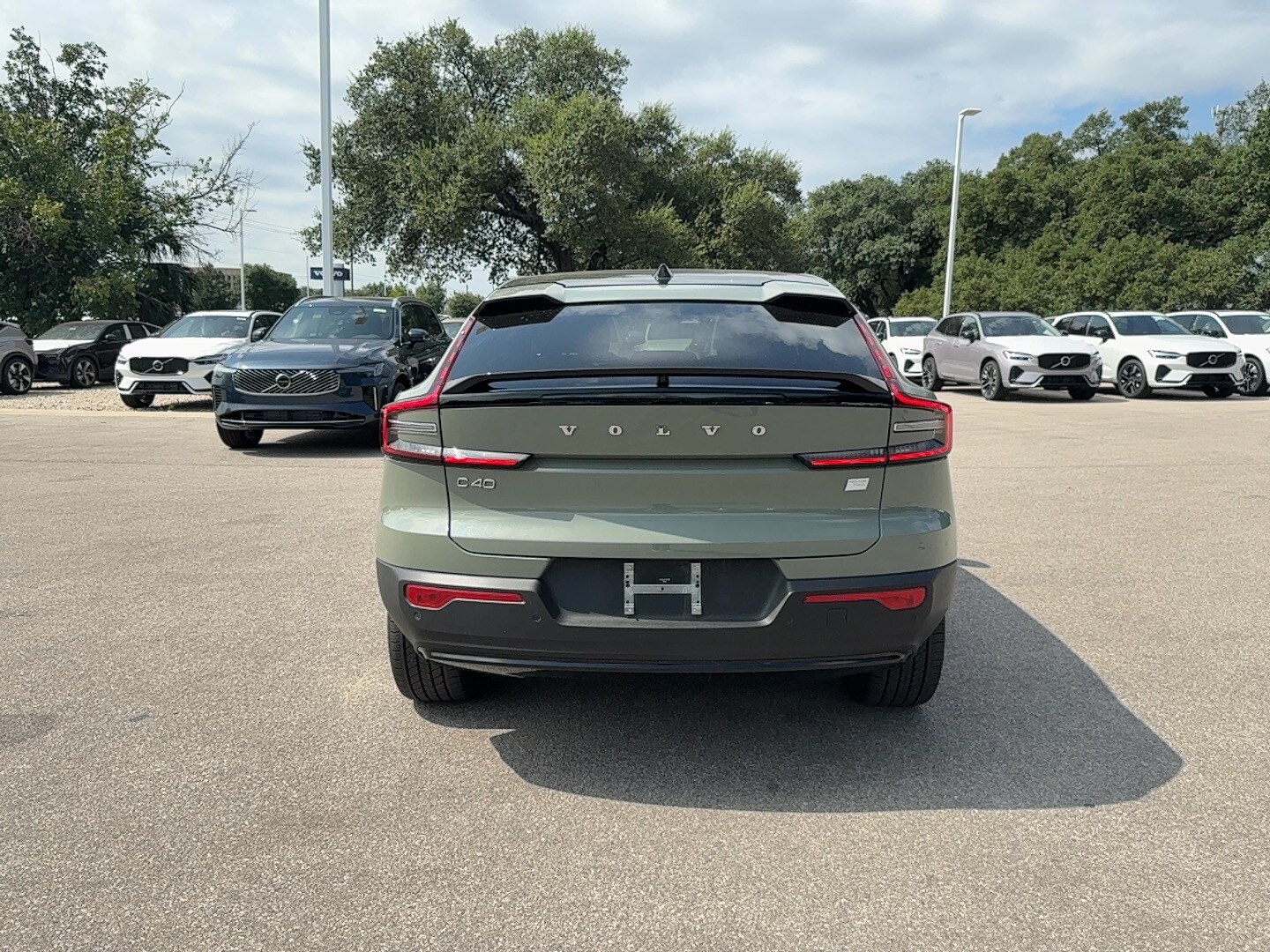 2023 Volvo C40 Recharge Plus photo 3