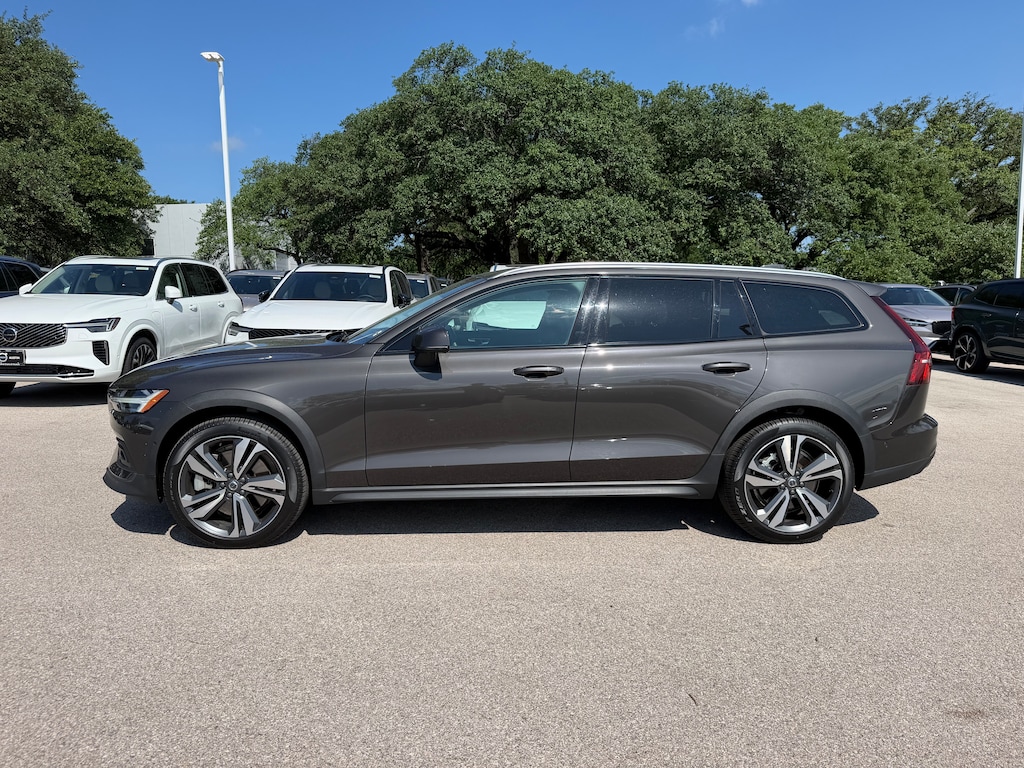 Certified 2025 Volvo V60 Cross Country B5 Plus Wagon