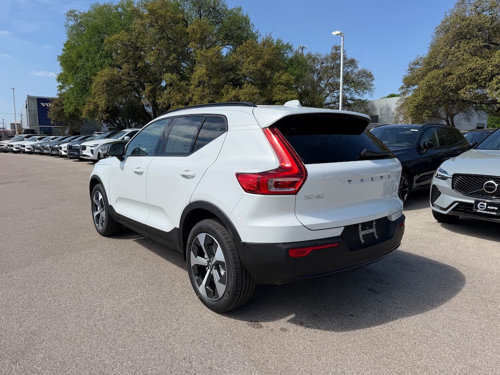 New 2026 Volvo XC40 B5 Plus SUV