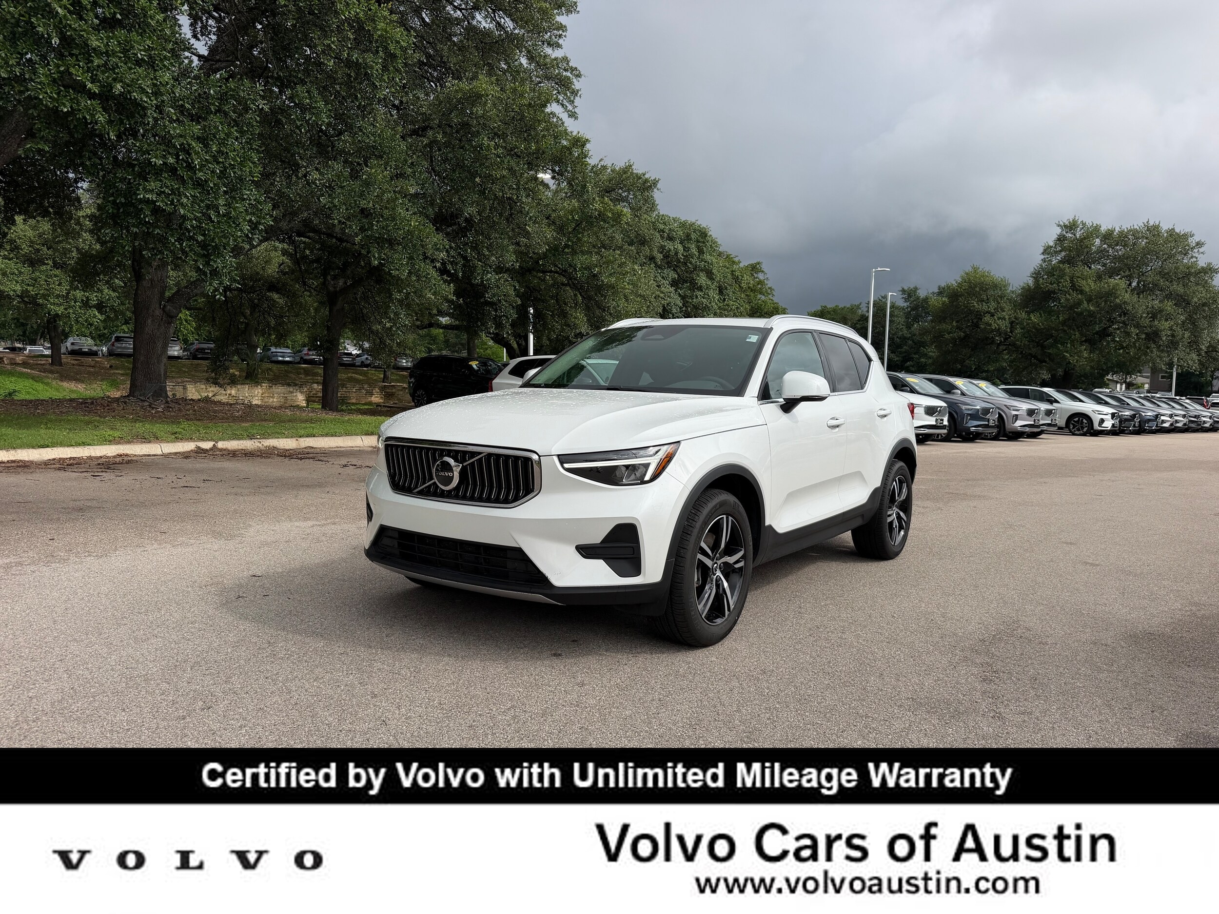 2025 Volvo XC40 B5 Core Bright AWD's photo