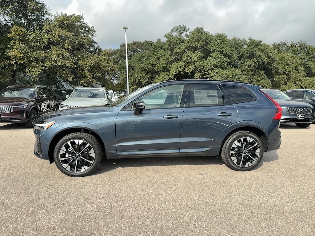New 2026 Volvo XC60 B5 Plus SUV